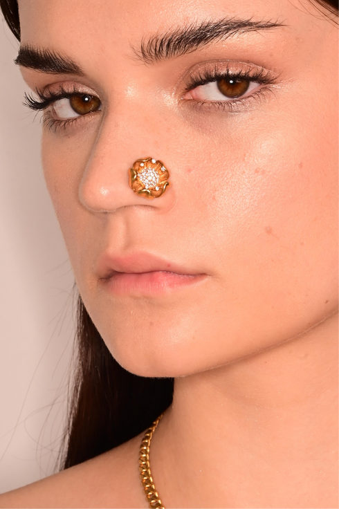 FLOWER NOSE PIN