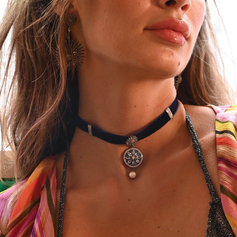 VICTORIAN STAR VELVET CHOKER