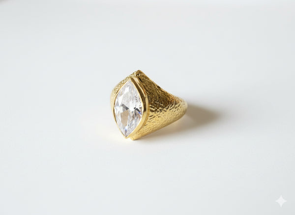 GOLD HAMMERED RING