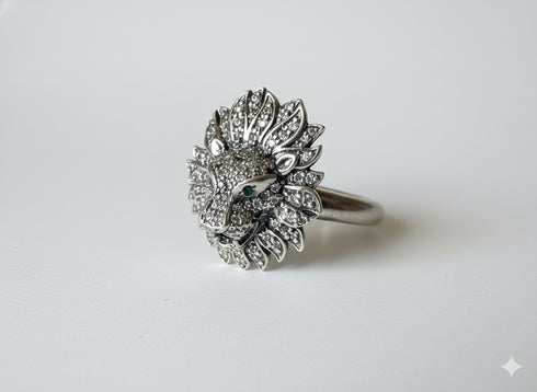 OXIDIZED LION RING