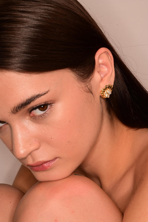 BOLD LION STUDS