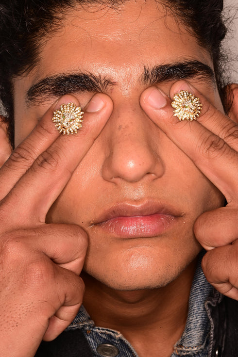 HERITAGE LION STUDS