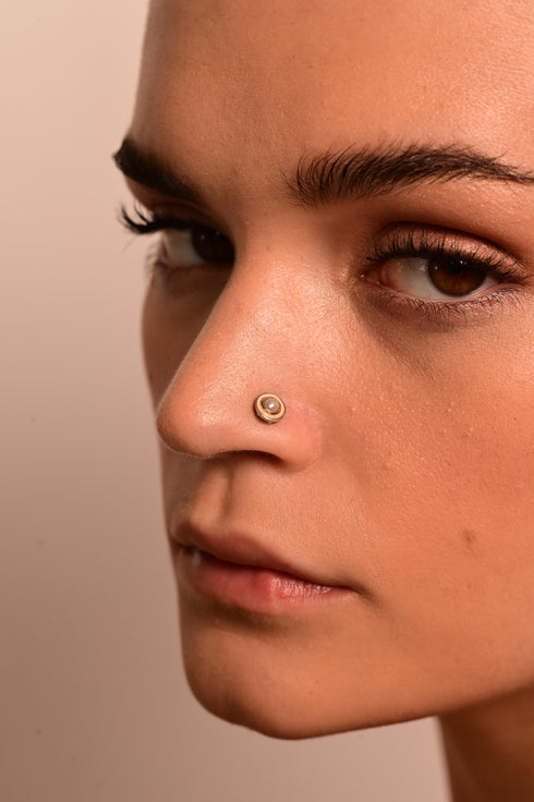 CLASSIC PEARL NOSE PIN